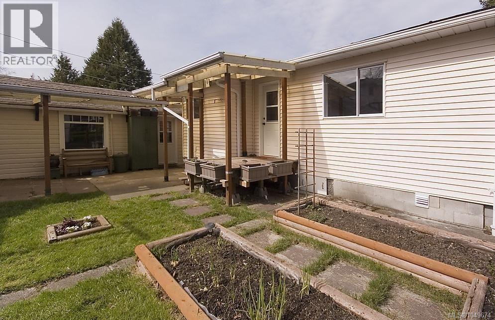  2043 Milton Street, Oak Bay