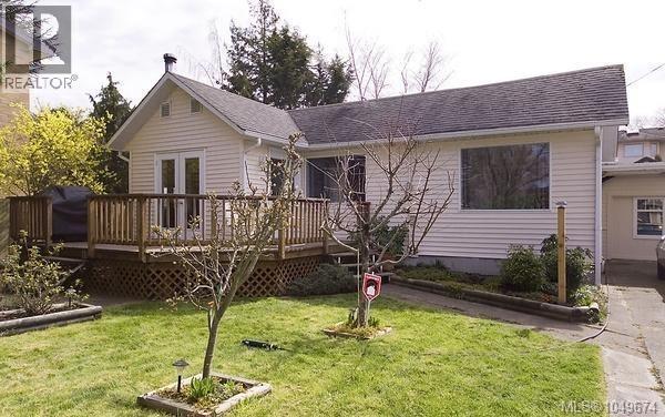  2043 Milton Street, Oak Bay