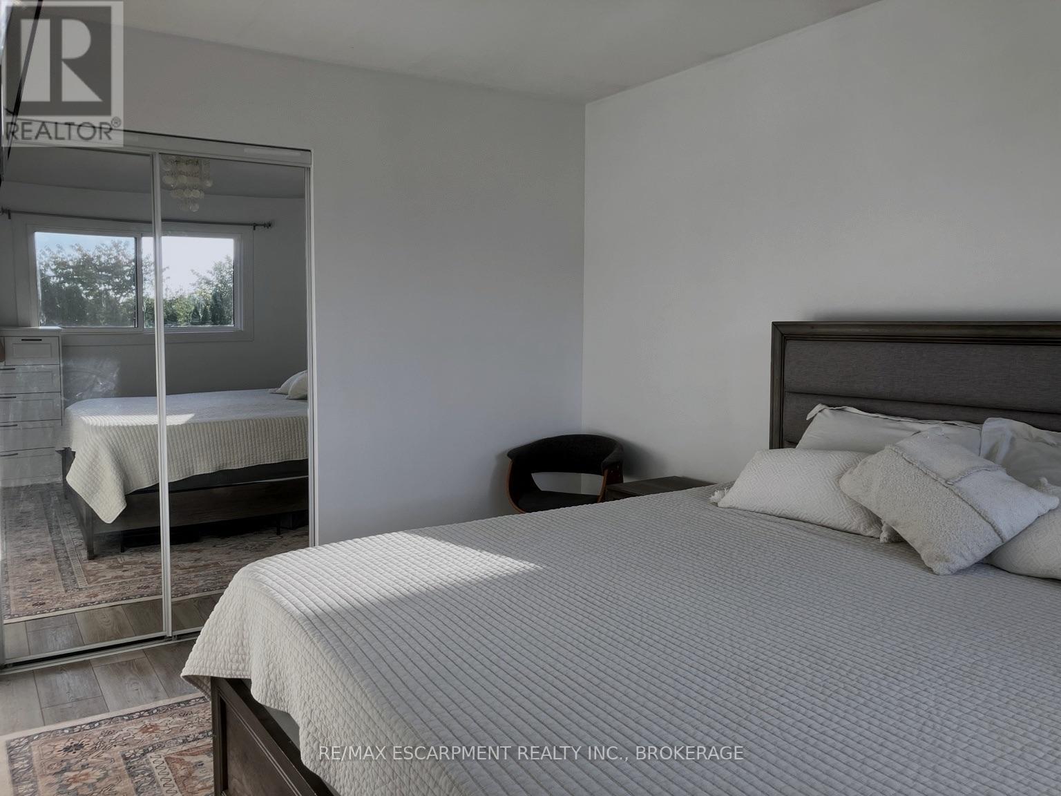 UPPER - 17 MELLENBY STREET, Hamilton (Stoney Creek Mountain) — photo 9