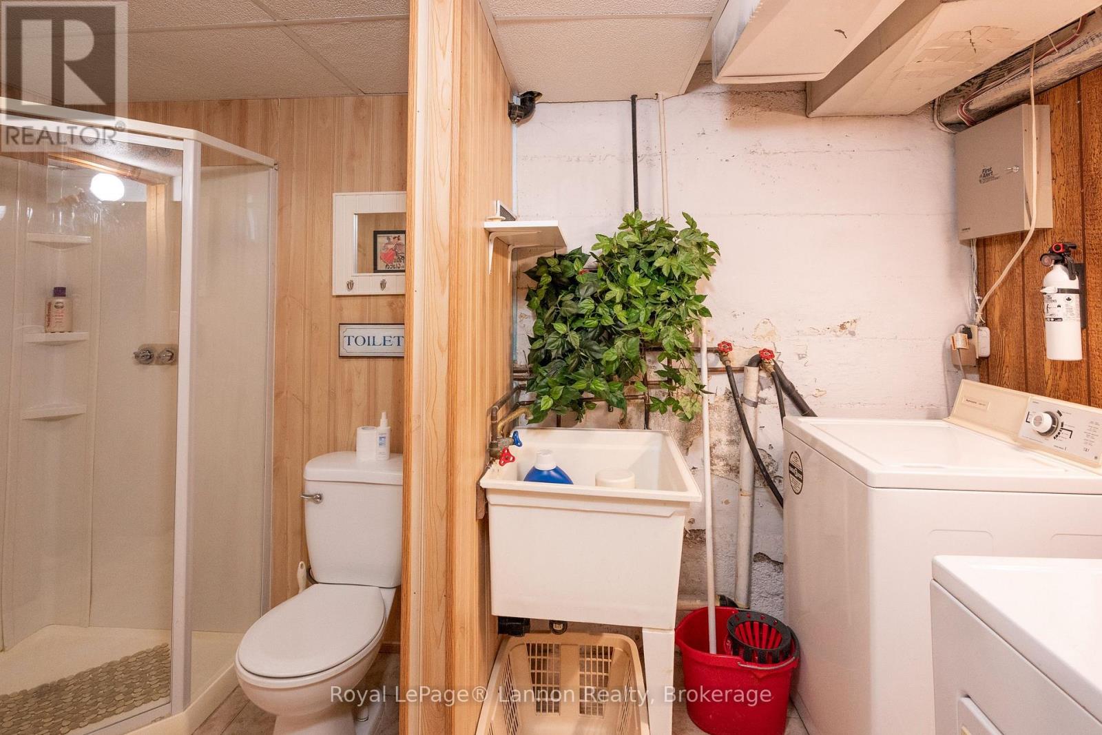 118 FRANKLIN STREET N - 20