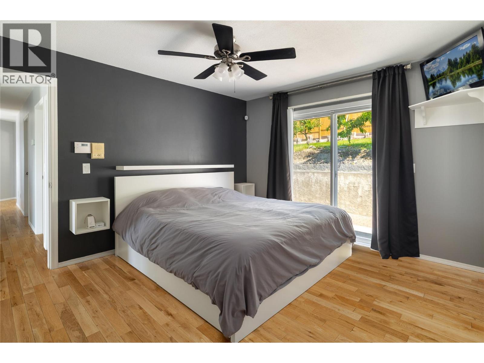  877 Toovey Road, Kelowna