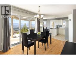Full bathroom - 877 Toovey Road, Kelowna, BC V1X6R2 Photo 6