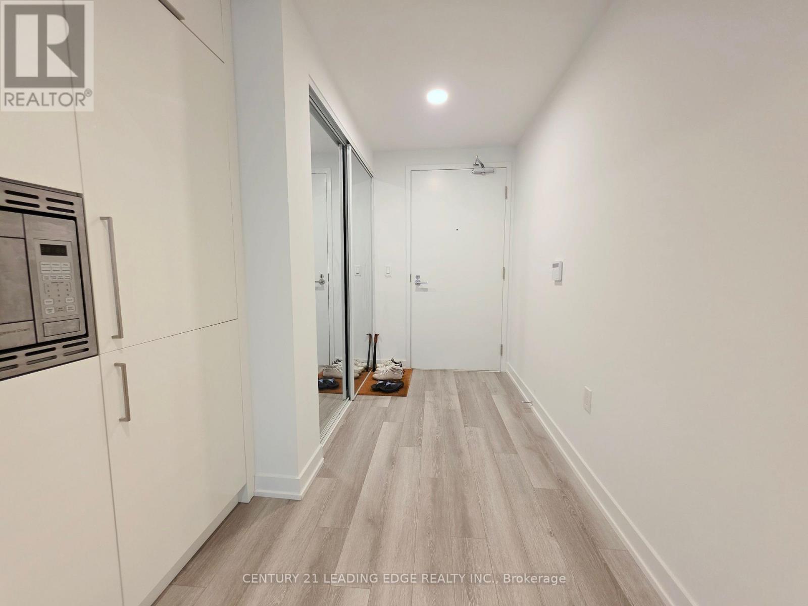 823 - 230 SIMCOE STREET, Toronto (Kensington-Chinatown) — photo 4