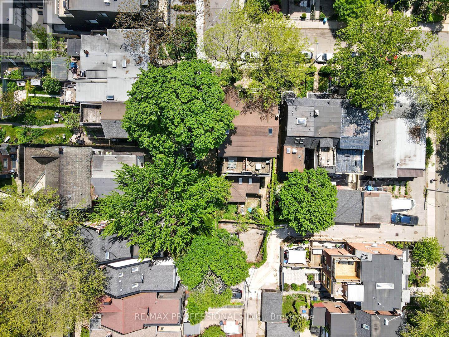 2 AFTON AVENUE, Toronto (Little Portugal) — photo 4