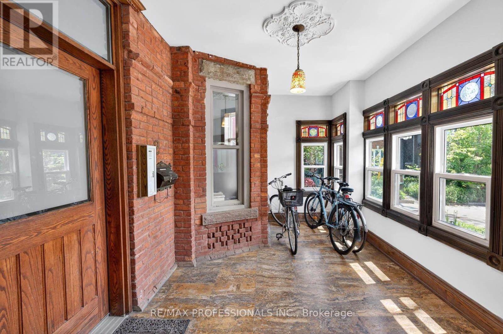 2 AFTON AVENUE, Toronto (Little Portugal) — photo 7