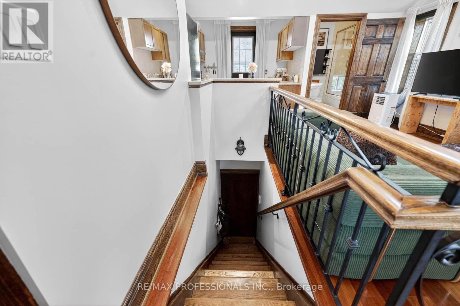 2 AFTON AVENUE, Toronto (Little Portugal) — photo 9