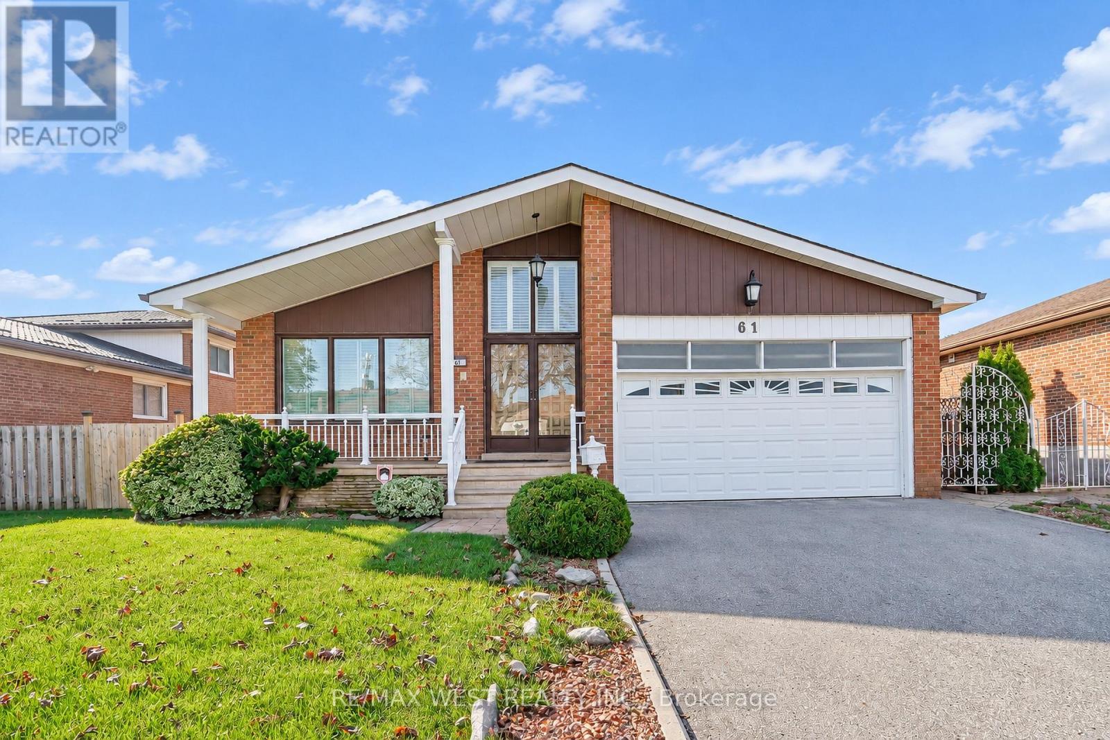 61 BICKERTON CRESCENT, Toronto (Pleasant View) — photo 2