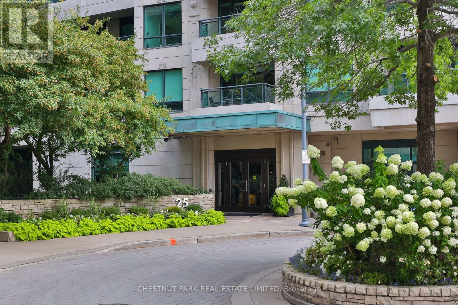 201 - 25 SCRIVENER SQUARE, Toronto (Rosedale-Moore Park)
