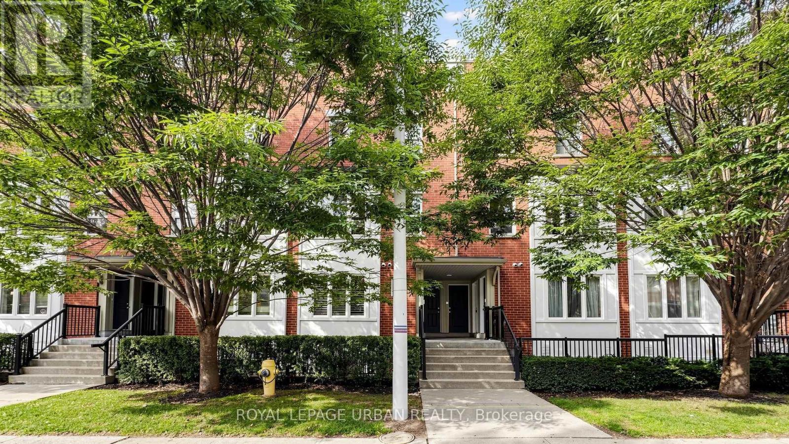 #2 76 MUNRO STREET - 1