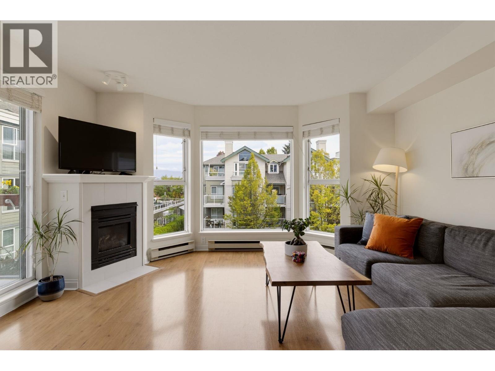 303 225 E 19TH AVENUE, Vancouver — photo 2