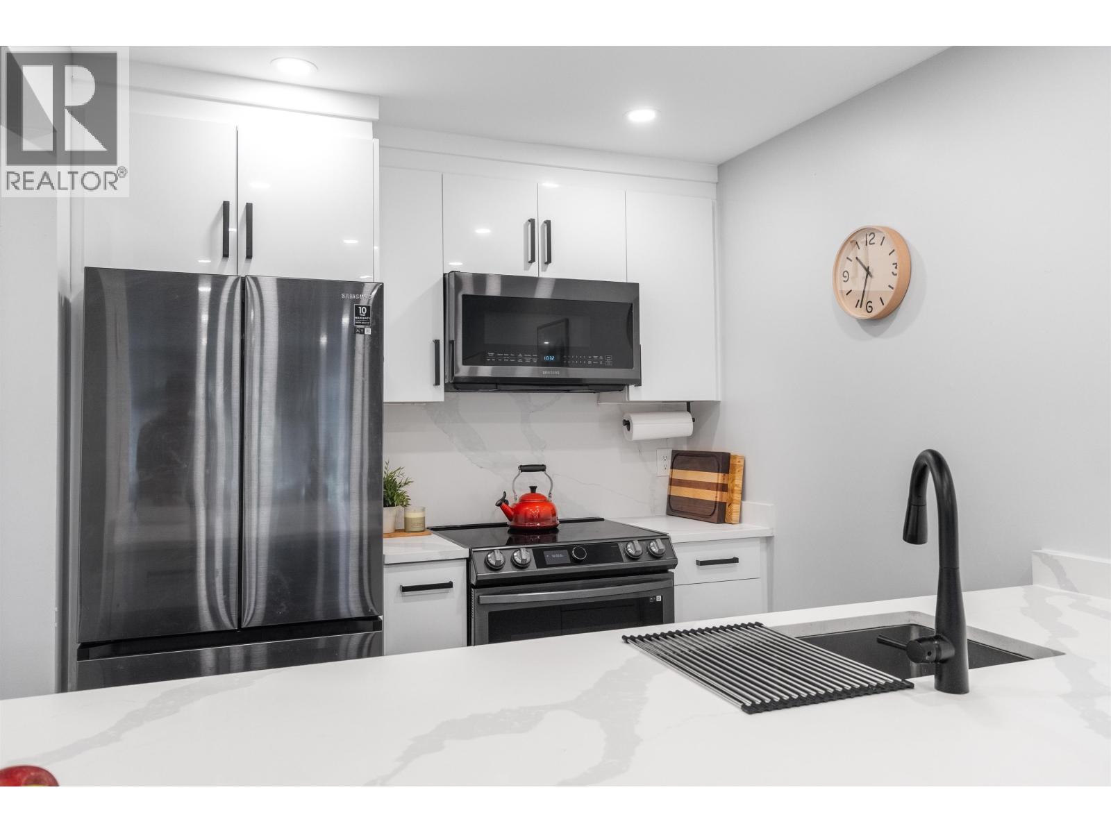 217 7377 SALISBURY AVENUE, Burnaby — photo 4