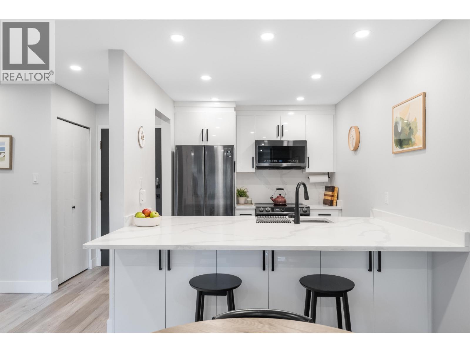 217 7377 SALISBURY AVENUE, Burnaby — photo 5