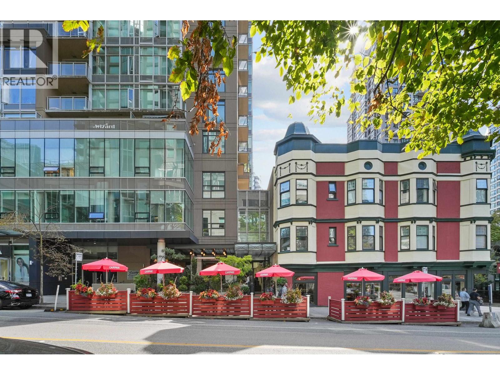 1901 888 HOMER STREET, Vancouver — photo 1