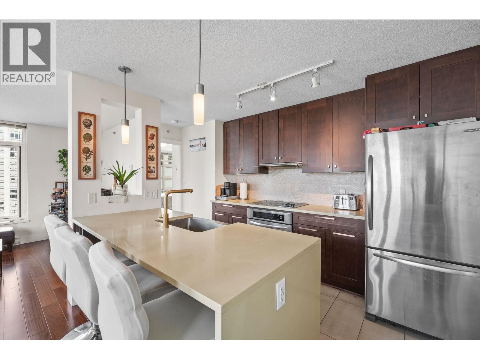 1901 888 HOMER STREET, Vancouver — photo 2