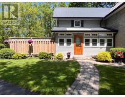 Sunroom - 20314 Leslie Street, East Gwillimbury, ON L0G1R0 Photo 6