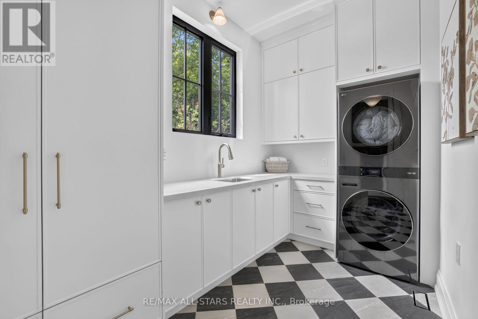 351 SOUTH STREET - Image 26