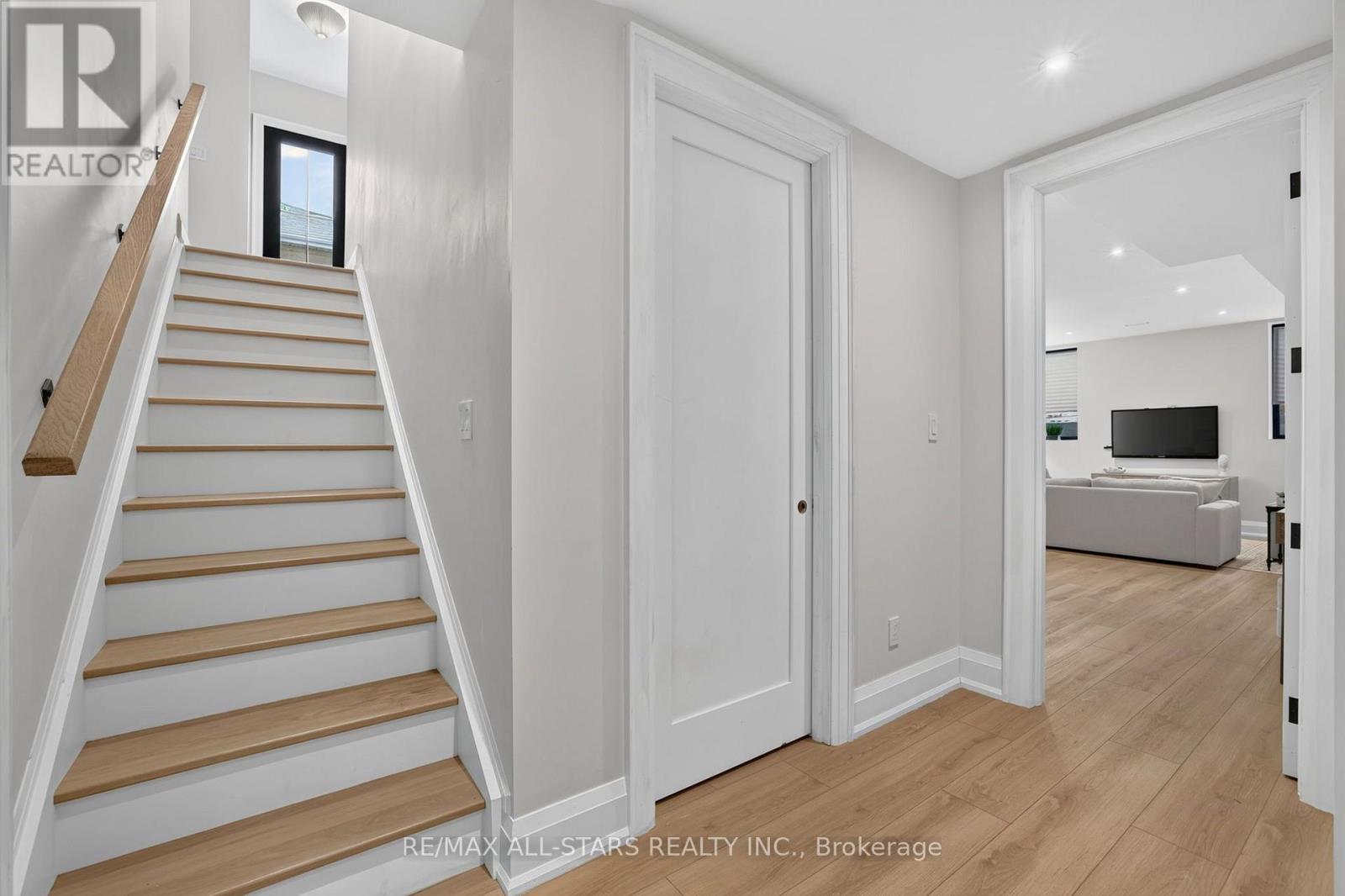 351 SOUTH STREET - Image 32