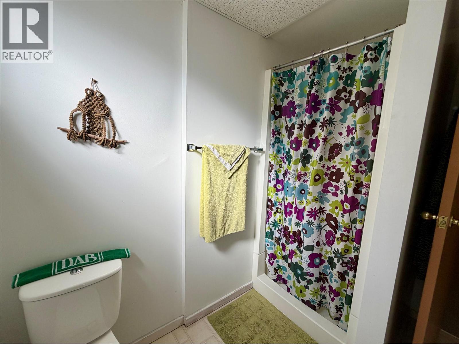 1623 Landsdowne Crescent - Image 30
