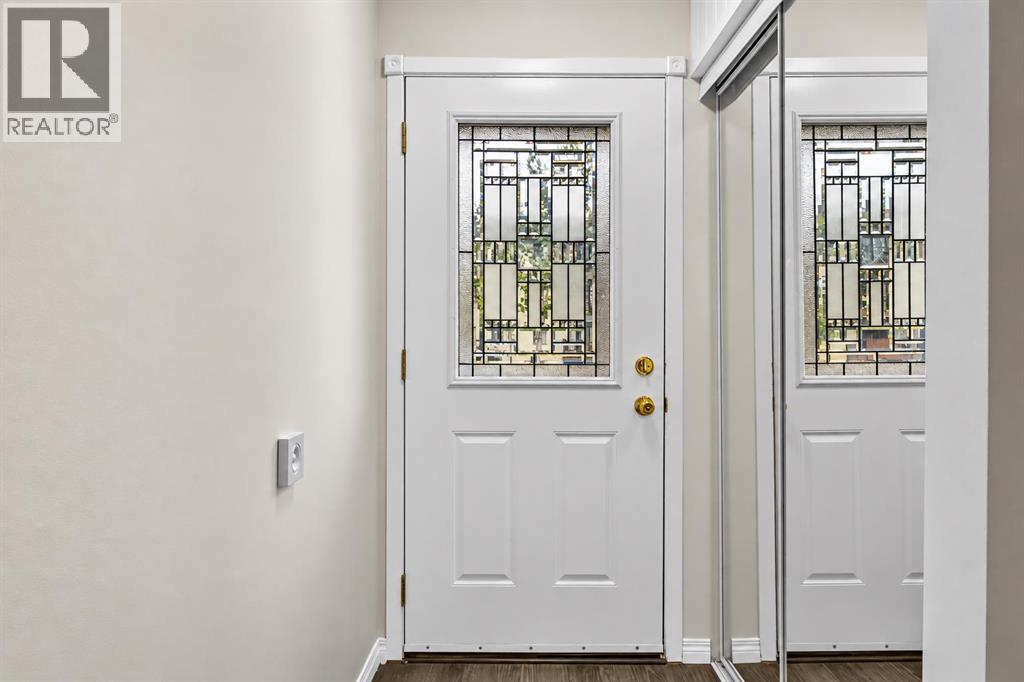 369 Falshire Drive NE, Calgary — photo 2
