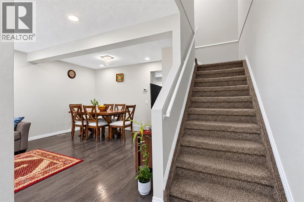 369 Falshire Drive NE, Calgary — photo 3