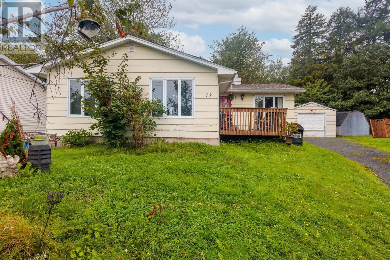 72 Greendale Court, Timberlea — photo 1