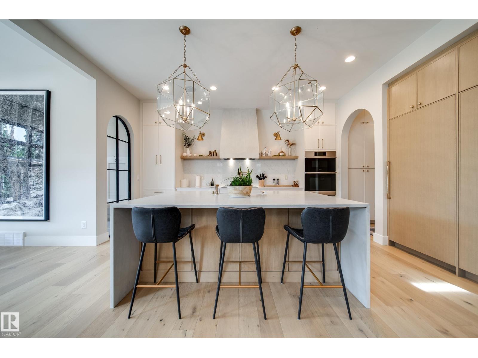 10228 130 ST NW - 17