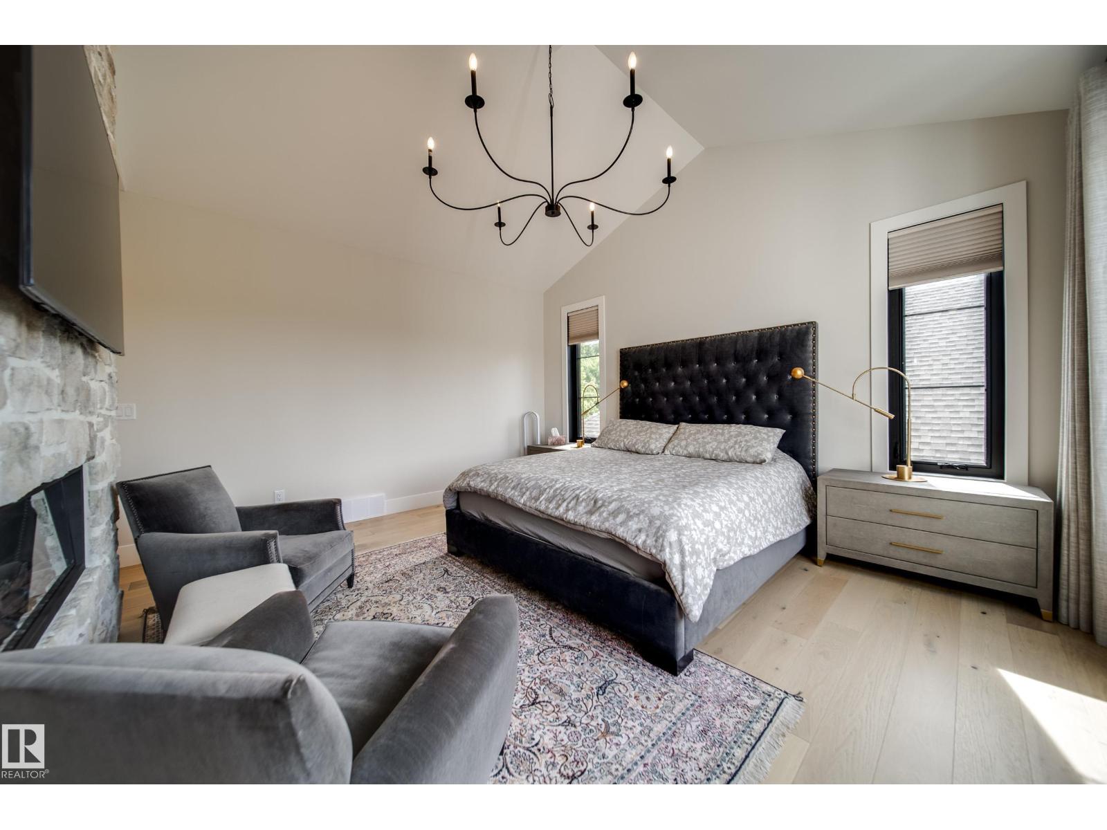 10228 130 ST NW - 36