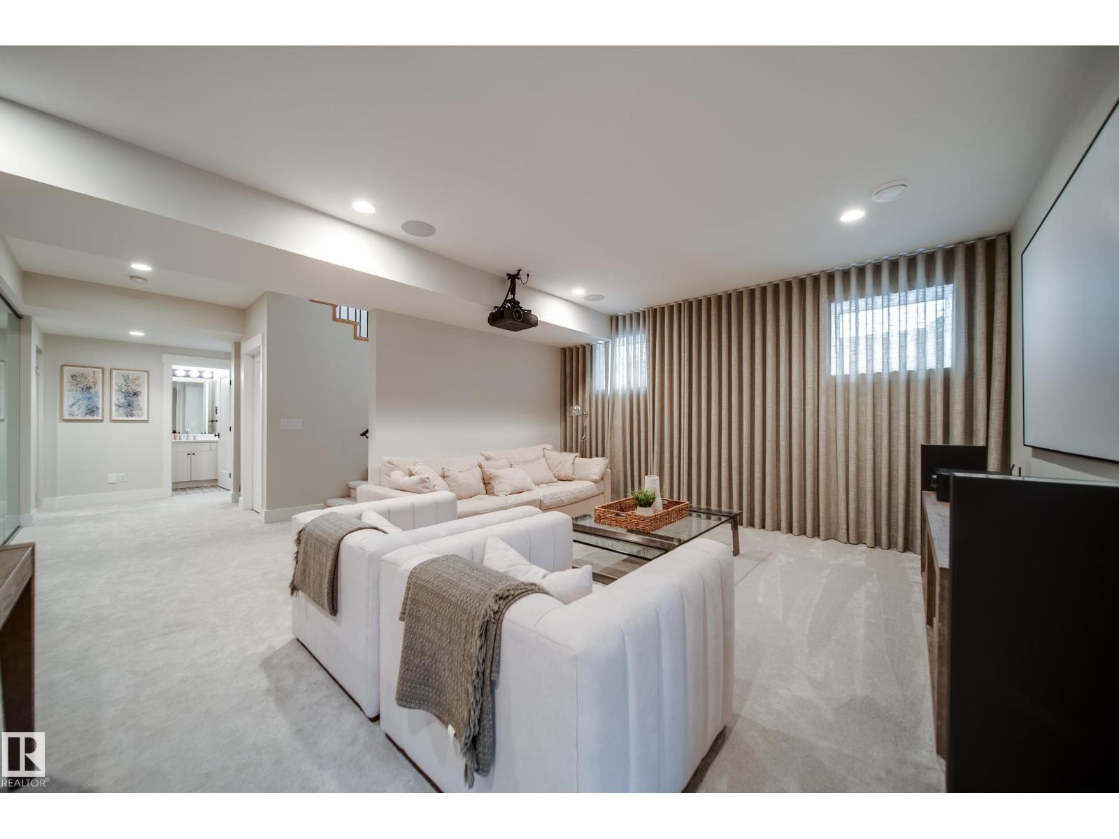 10228 130 ST NW - 55