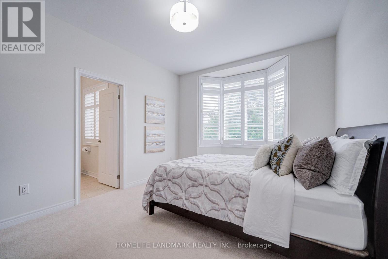 95 HOEY CRESCENT - Image 40