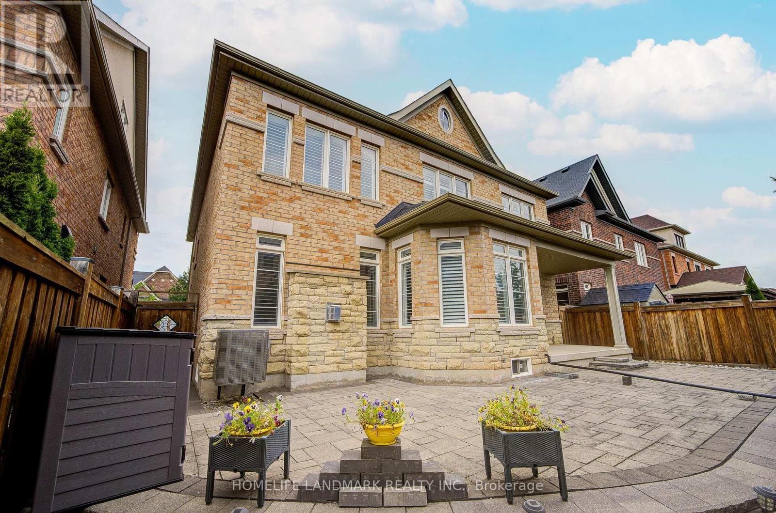 95 HOEY CRESCENT - 49