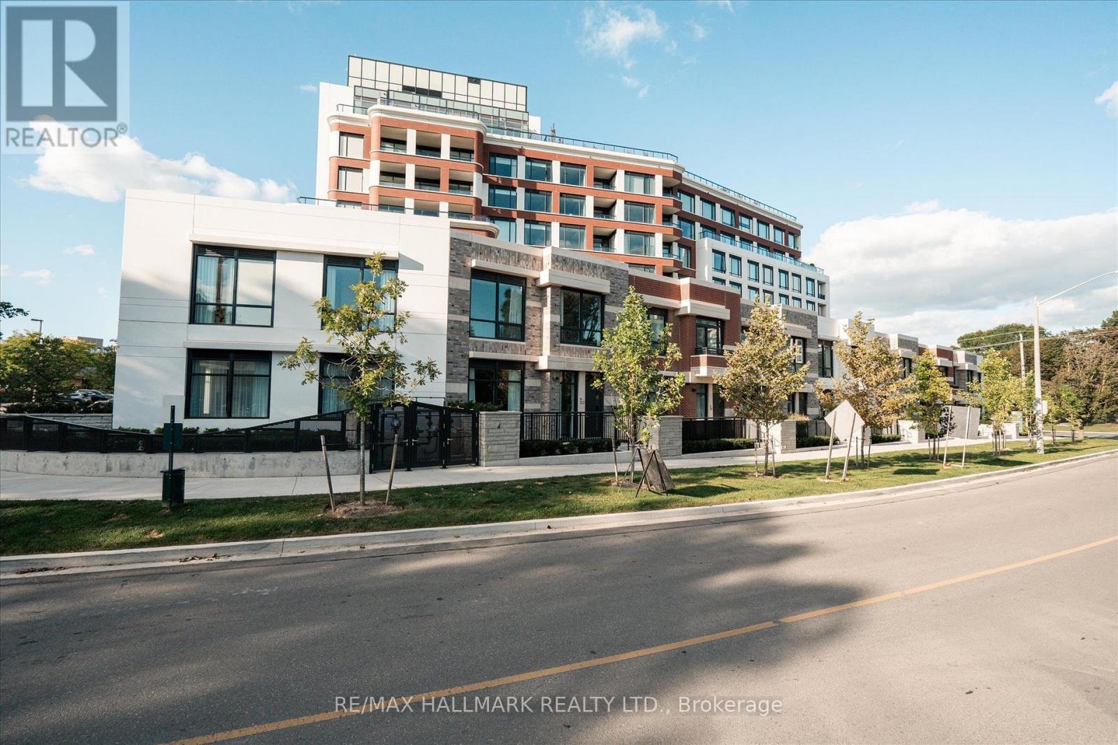 TH  122 - 259 THE KINGSWAY, Toronto (Edenbridge-Humber Valley) — photo 2