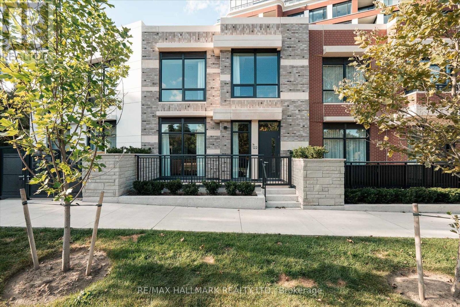 TH  122 - 259 THE KINGSWAY, Toronto (Edenbridge-Humber Valley) — photo 3