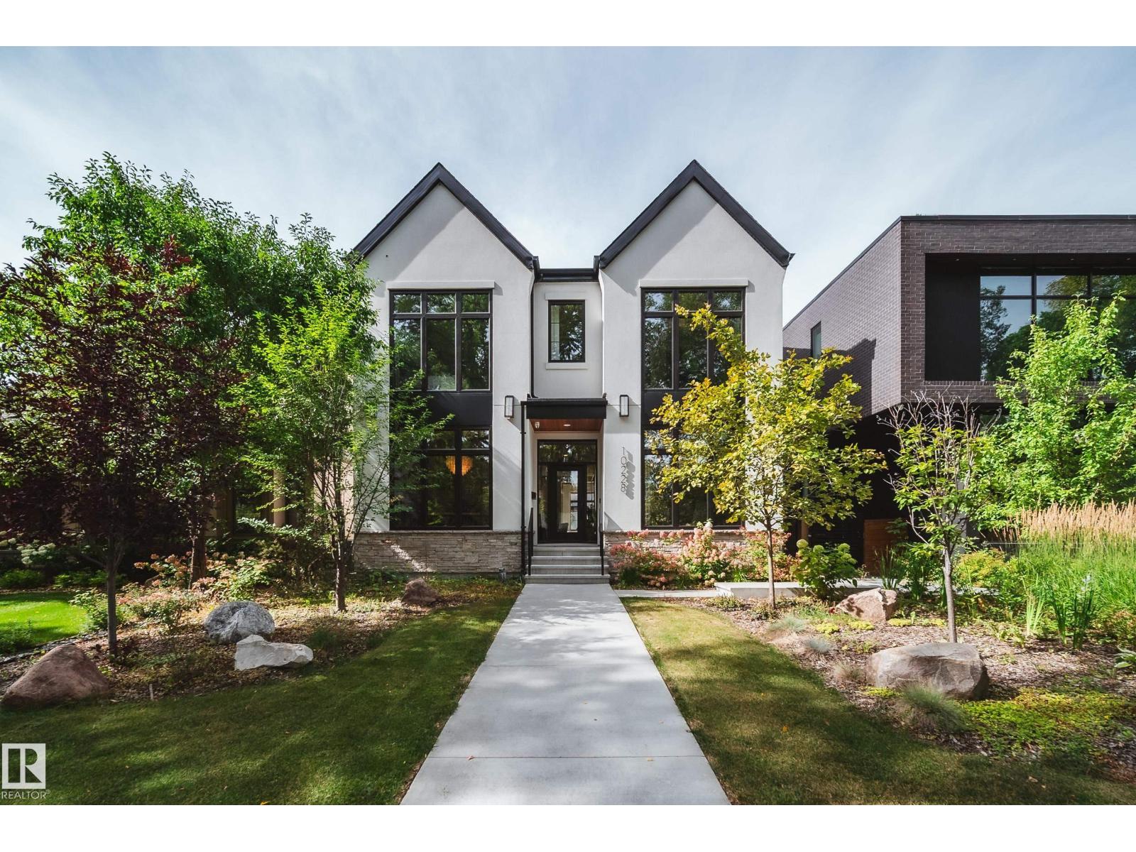 10228 130 ST NW - 2