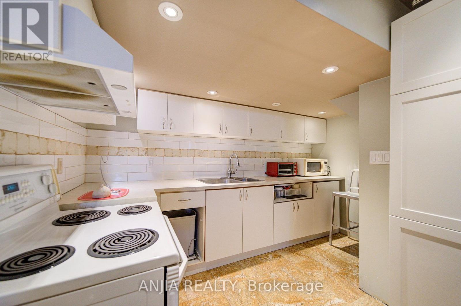 38 HARPER'S GATE WAY - Image 33