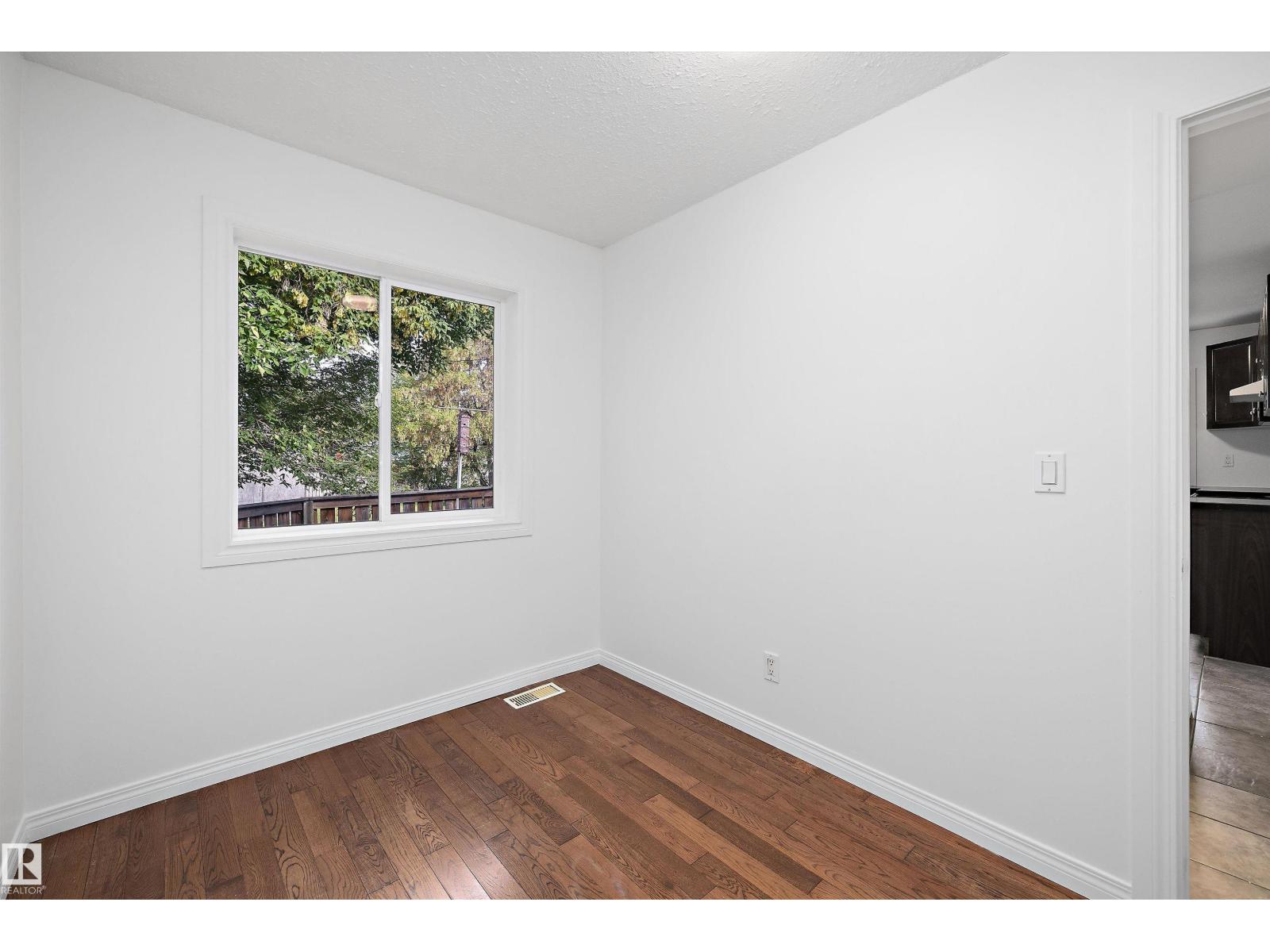 10011 105 ST - Image 21