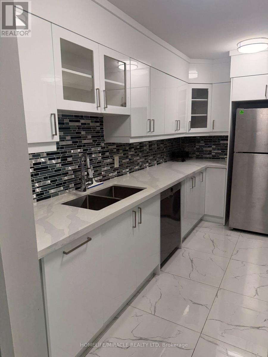 411 - 2835 ISLINGTON AVENUE, Toronto (Humber Summit) — photo 9
