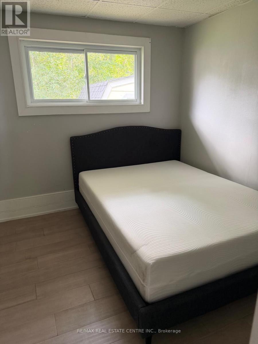 35 LAKESIDE AVENUE - 18