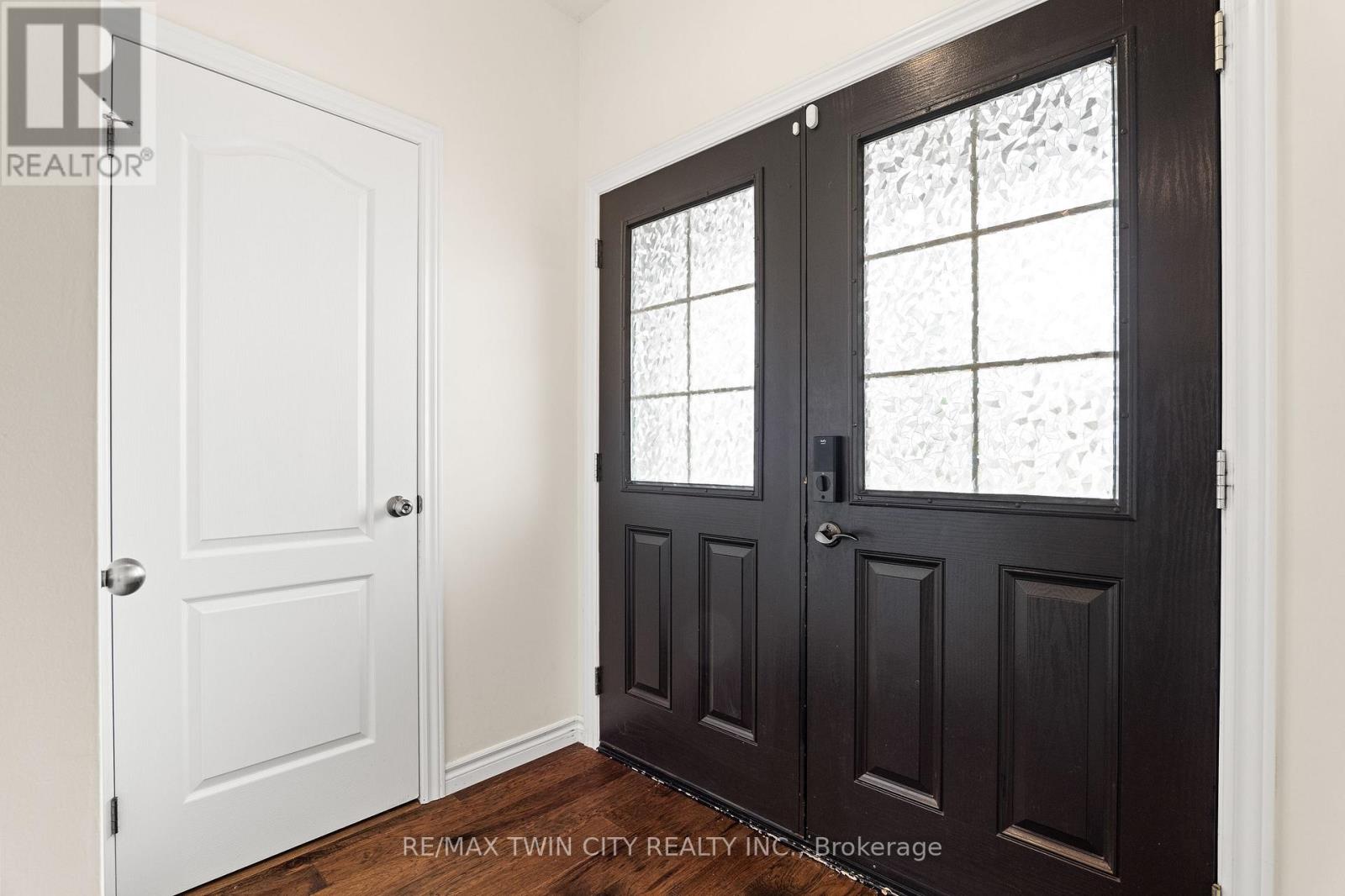 243 MOORLANDS CRESCENT, Kitchener — photo 4