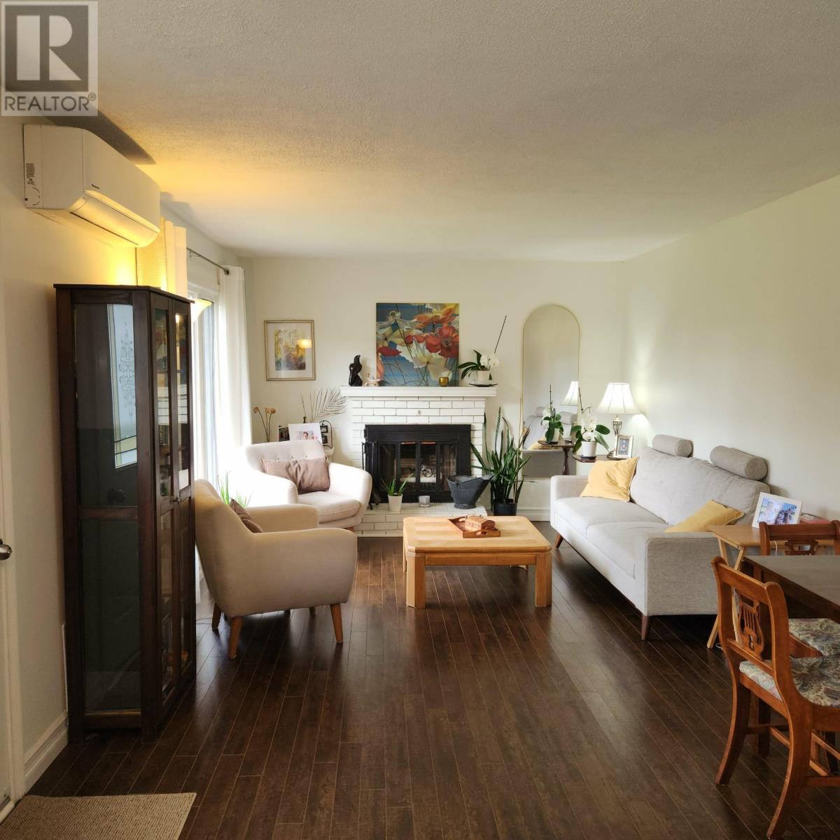 41 Penny Lane - Image 17