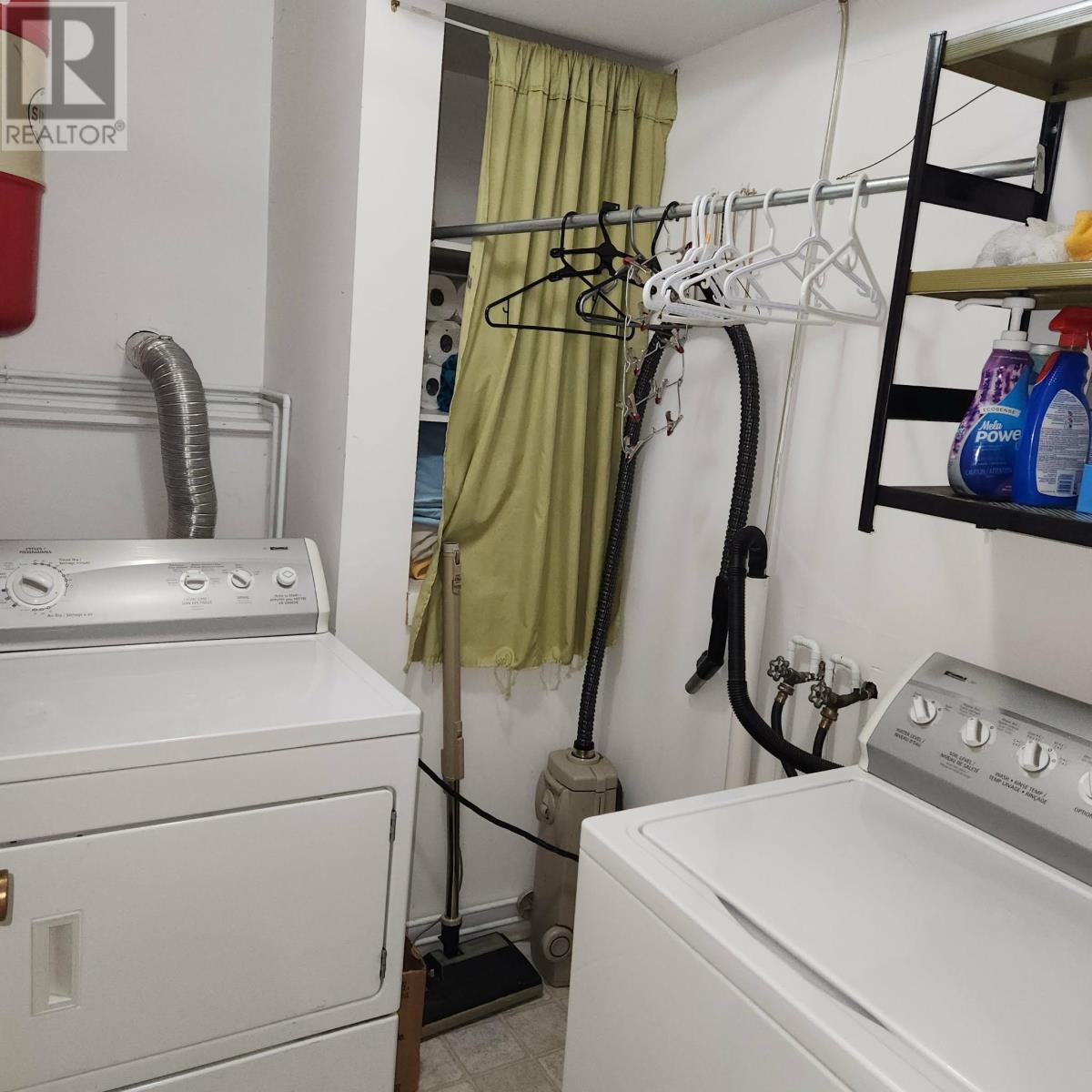 41 Penny Lane - Image 34