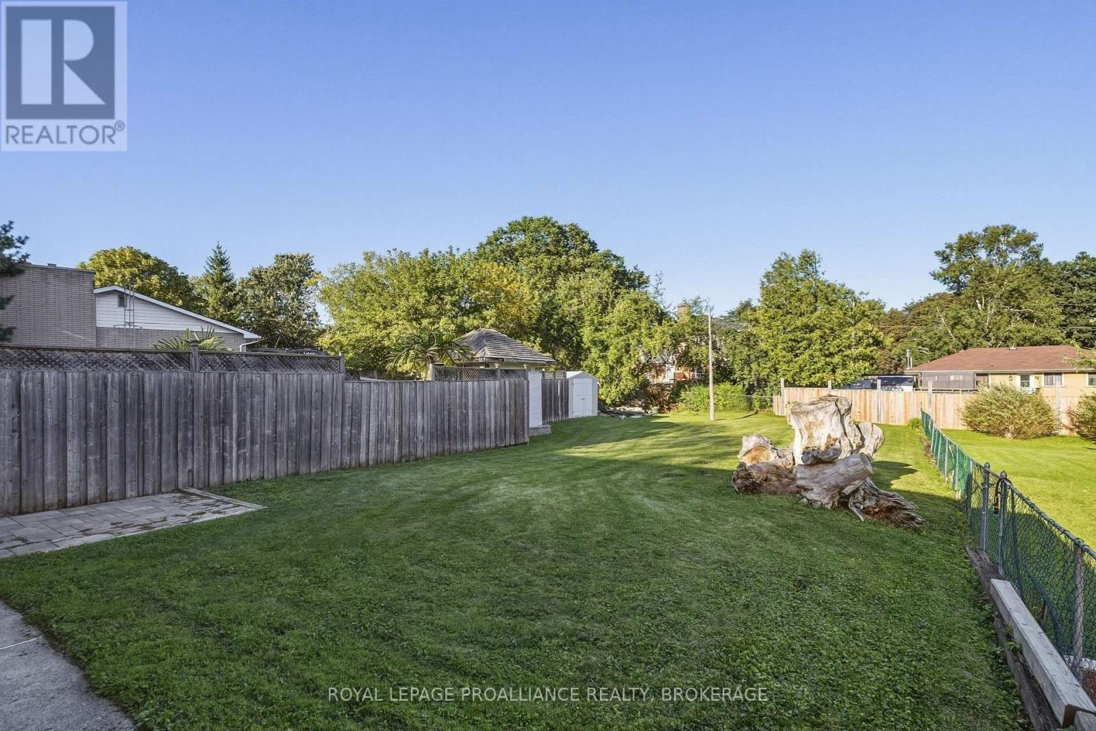 420 MAPLE RIDGE DRIVE - Image 14