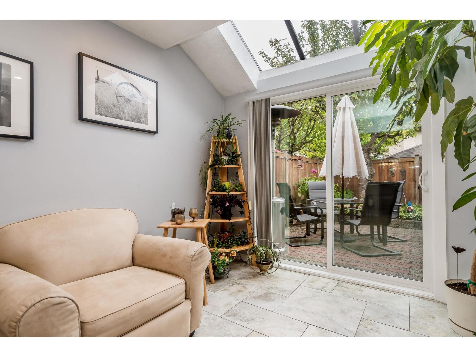 10 34755 OLD YALE ROAD, Abbotsford
