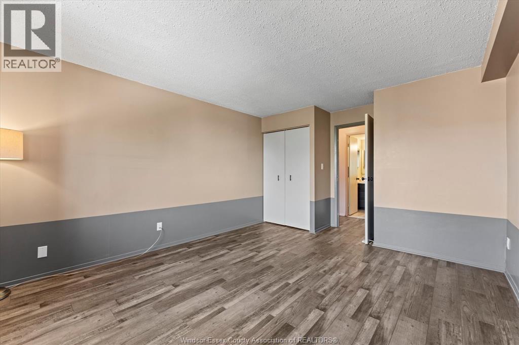 #509 3936 WYANDOTTE STREET East - Image 12