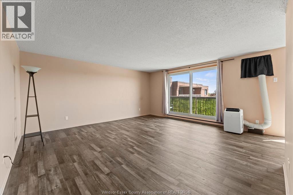 3936 WYANDOTTE STREET East Unit# 509, Windsor — photo 2