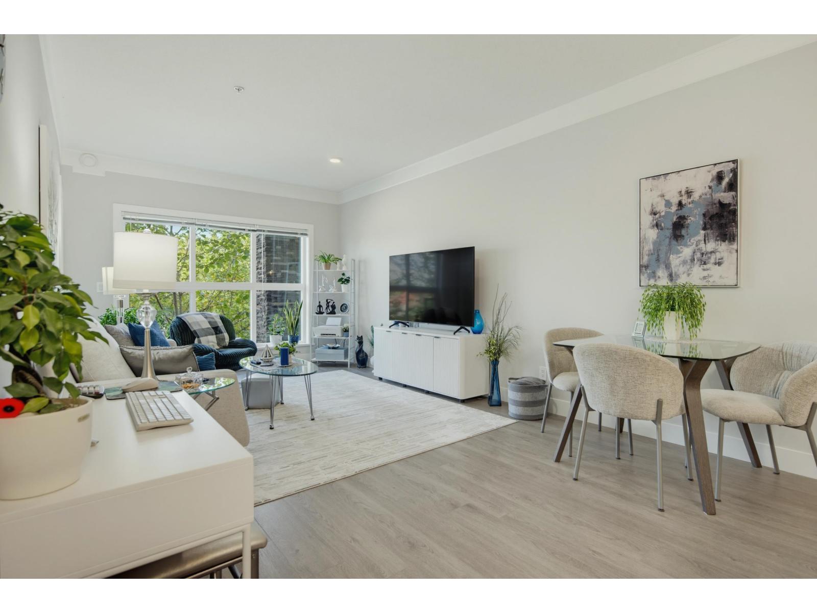 209 20630 DOUGLAS CRESCENT, Langley — photo 8