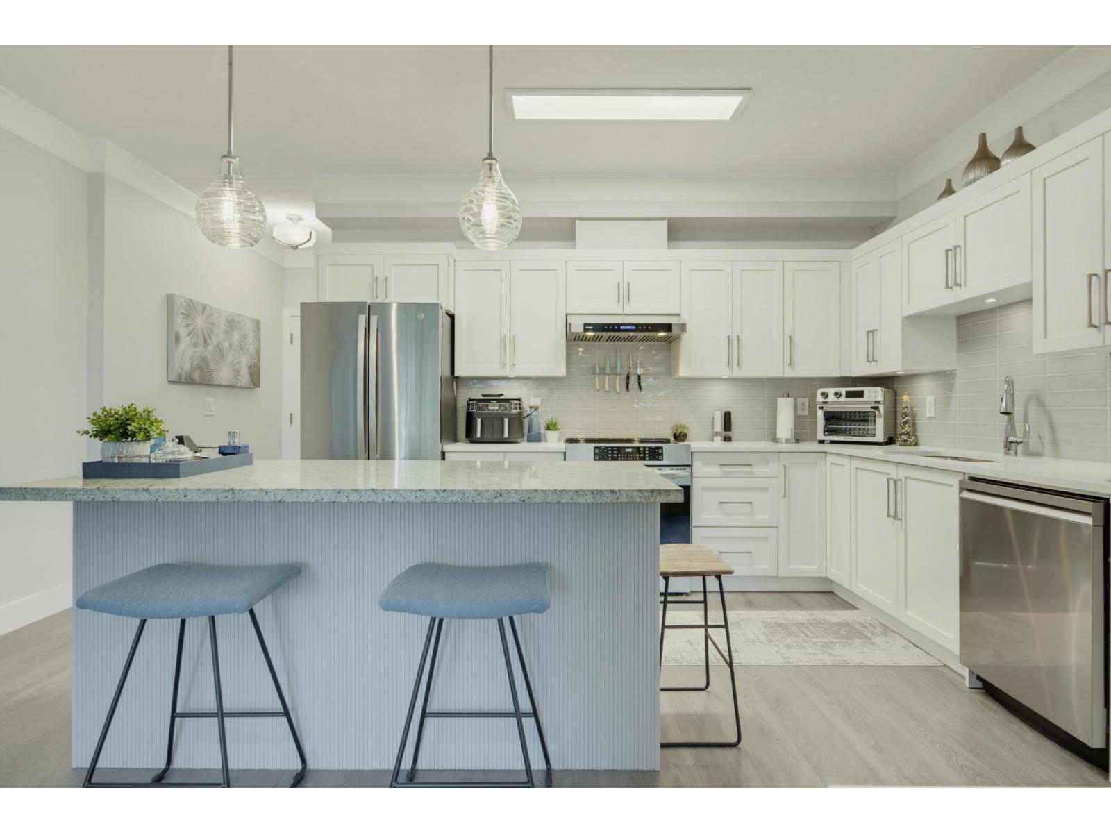 209 20630 DOUGLAS CRESCENT, Langley — photo 3