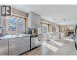135 Canterbury Court SW - photo 11