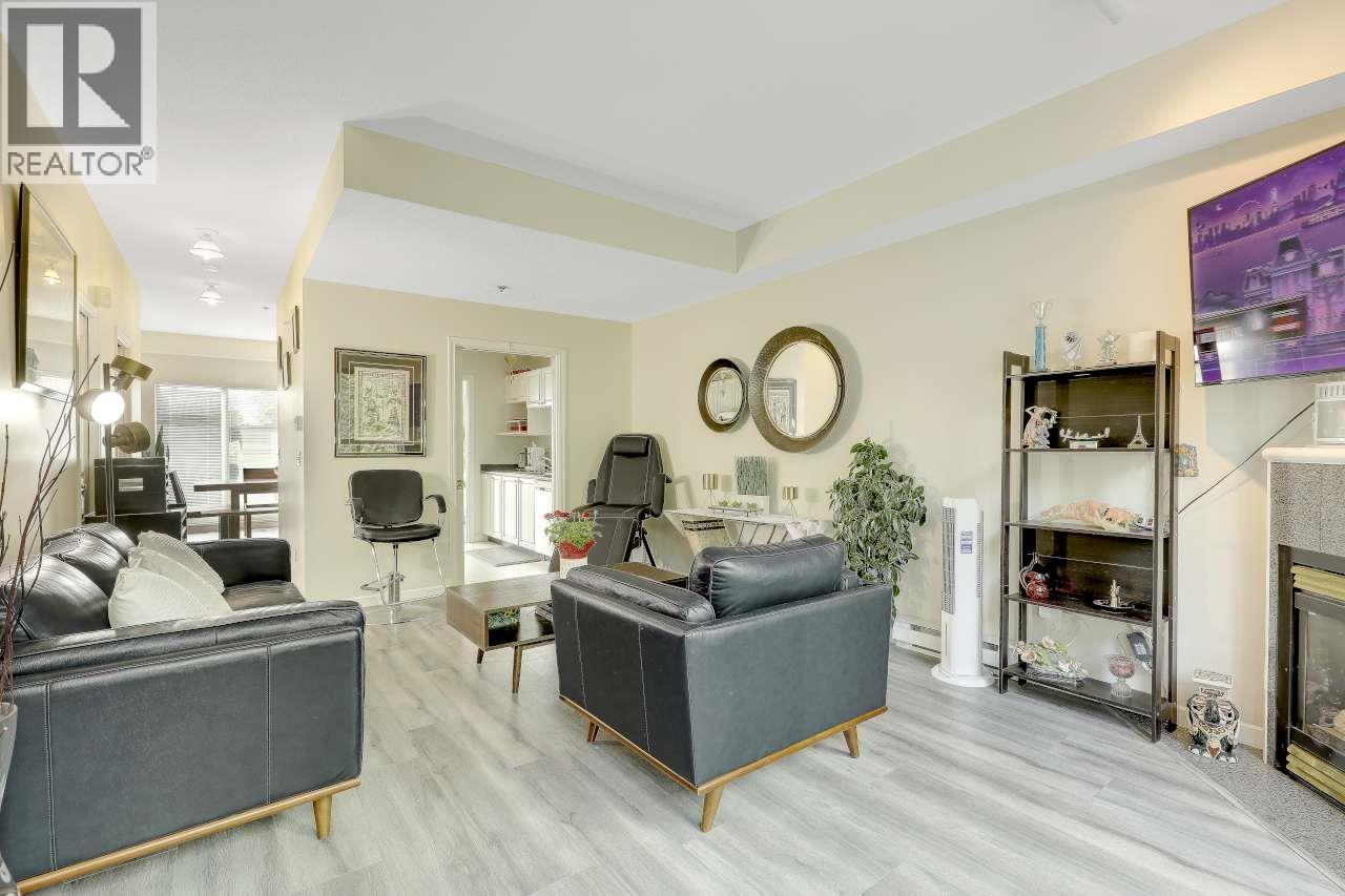 45 2728 CHANDLERY PLACE, Vancouver — photo 5