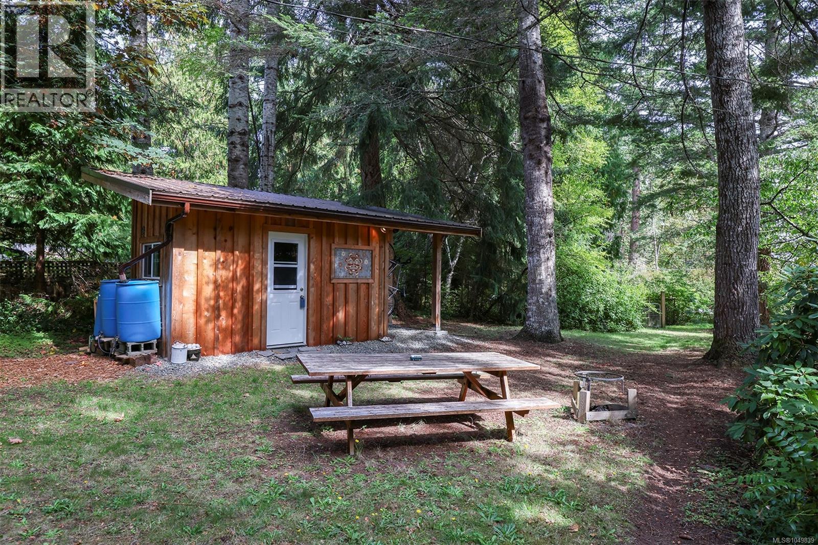 1701 Dalziel Rd - Image 46