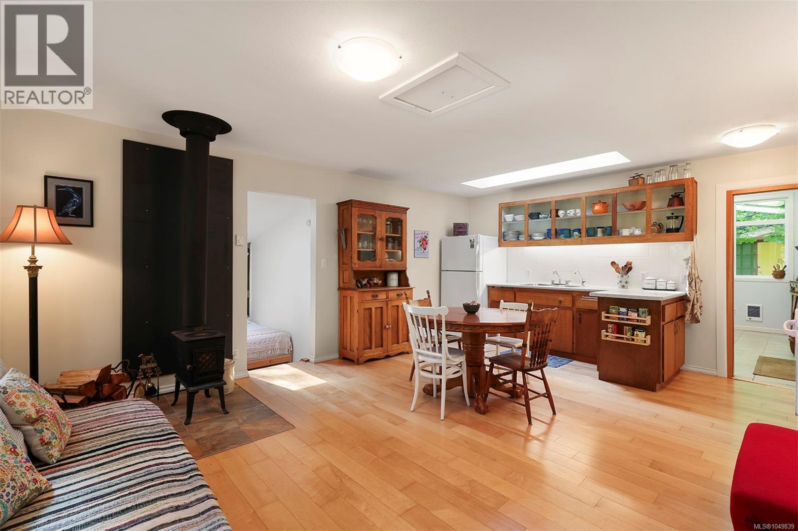 1701 Dalziel Rd - Image 22